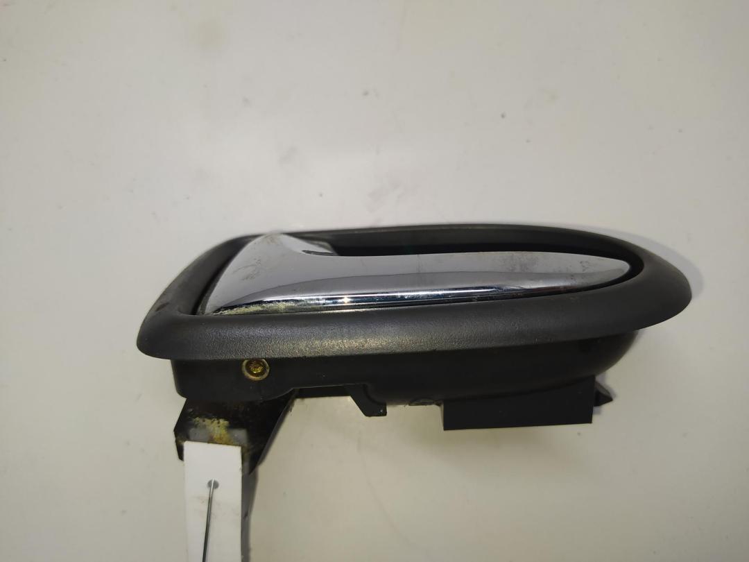 ручка внутренняя передняя левая Mazda Premacy 2003, 2.0 л., дизель, МКПП, серый, минивэн, C100-59-330E-63