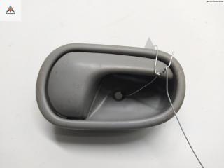 ручка внутренняя передняя правая Mazda Demio DW [рестайлинг] 2000, 1.5 л., бензин, АКПП, серый, хетчбэк 5 дв., D06158330B05