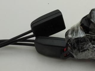 ремень безопасности Volkswagen Polo 3 поколение 1997, 1.6 л., бензин, МКПП, красный, седан