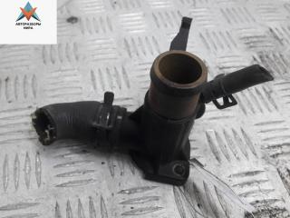 фланец (тройник) системы охлаждения Volkswagen Vento 1 поколение 1995, 1.8 л., бензин, МКПП, синий, седан