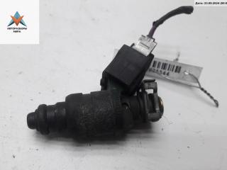 форсунка Volkswagen Golf 4 поколение 1998, 1.6 л., бензин, МКПП, чёрный, хетчбэк 5 дв., 037906031AA