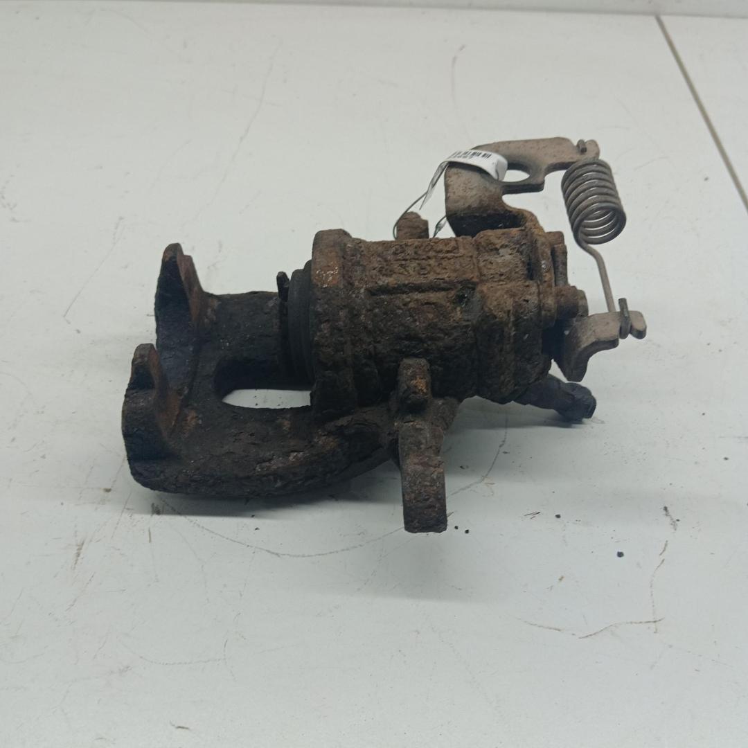 суппорт задний правый Ford Mondeo III 2006, 1.8 л., бензин, МКПП, синий, универсал, 0204Y01662A