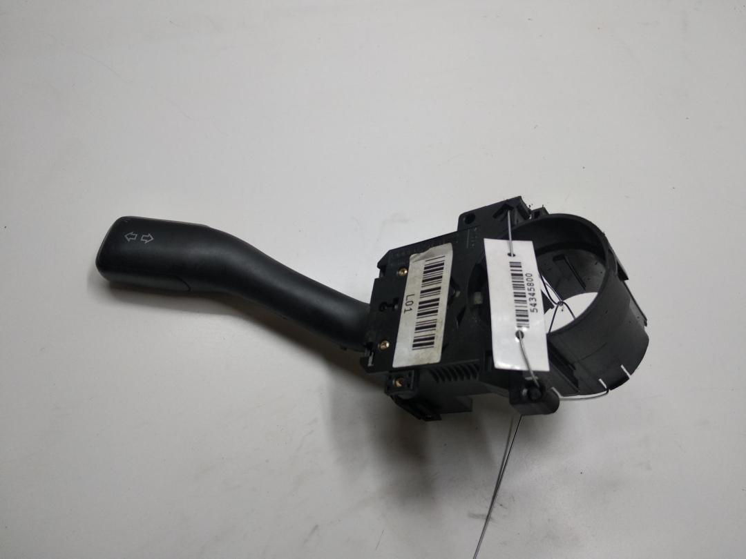 переключатель поворотов Audi A6 C5 1999, 2.4 л., бензин, МКПП, серый, универсал, 8L0953513G