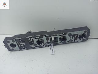 панель заднего левого фонаря Opel Omega B [рестайлинг] 2002, 2.2 л., бензин, МКПП, серый, универсал, 143577-00