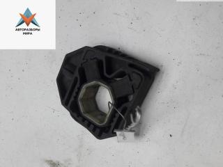 кронштейн радиатора Volkswagen Jetta 5 поколение 2005, 2.5 л., бензин, АКПП, синий, седан, 1Z0121867A