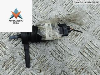 насос (моторчик) омывателя стекла BMW 3 серия E46 2000, красный, седан, 1362154