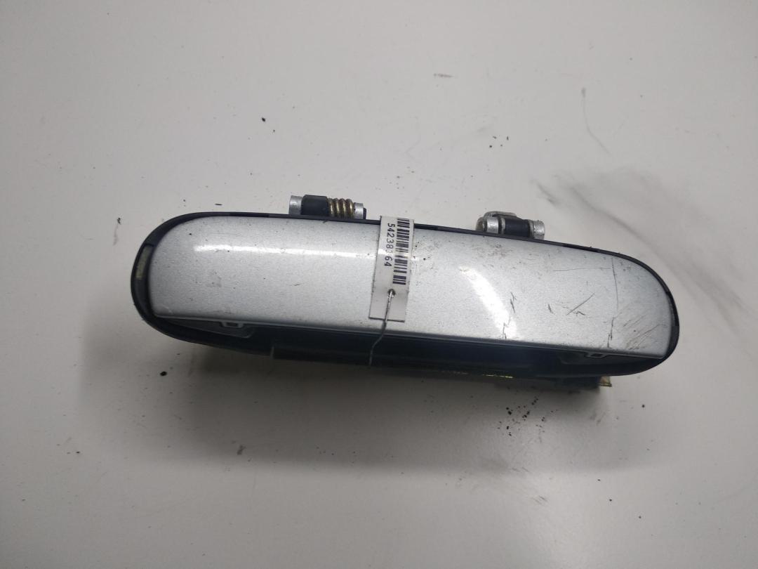 ручка наружная задняя левая Audi A6 4B/C5 1998, 1.8 л., бензин, МКПП, серый, седан, 4B1837885A - фото №1