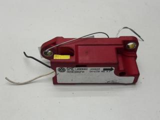 датчик AirBag Volkswagen Golf 4 поколение 1998, 1.6 л., бензин, МКПП, красный, хетчбэк 5 дв., 1J0909606D