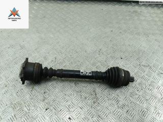 полуось передняя левая (приводной вал, ШРУС) Volkswagen Passat B5 1999, 2.3 л., бензин, АКПП, синий, универсал, 8D0407271AK
