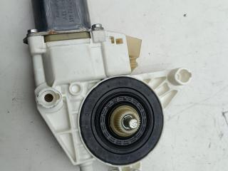 моторчик стеклоподъемника передний левый Mercedes-Benz C-Класс W204/S204 2007, 1.8 л., МКПП, седан, 2048200142
