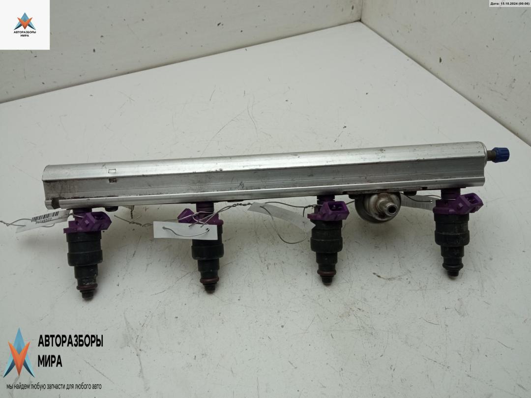 форсунка Volvo S40 1 поколение 1998, 1.6 л., бензин, МКПП, зелёный, универсал, 9125118 - фото №1