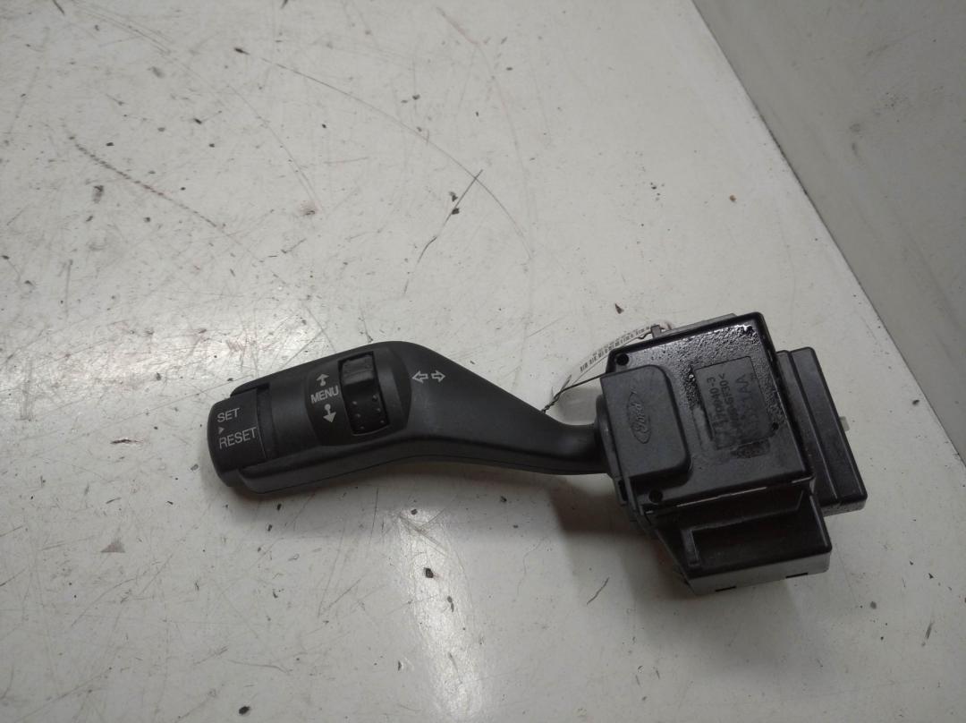 переключатель поворотов Ford Focus 2 поколение 2005, 1.6 л., i, бензин, МКПП, серый, хетчбэк 5 дв., 4M5T13335BD - фото №1