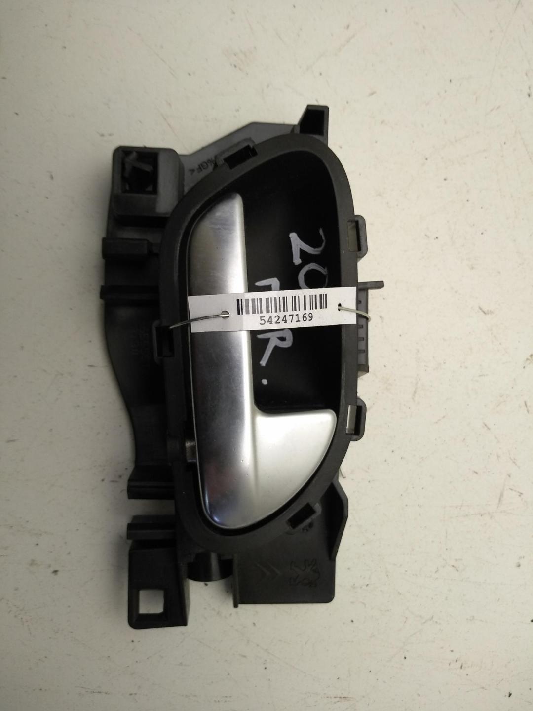 ручка внутренняя передняя правая Peugeot 208 2013, 1.4 л., дизель, МКПП, серый, хетчбэк 5 дв., AVD, 00009144G4