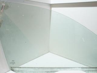 стекло двери передней правой Ford Focus 1 поколение [рестайлинг] 2003, 1.6 л., i, бензин, МКПП, серый, хетчбэк 5 дв., AS2