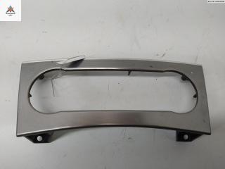 консоль салона (центральная часть) Mercedes-Benz C-Класс W203/S203/CL203 [рестайлинг] 2005, 3.0 л., дизель, АКПП, чёрный, универсал, 203680