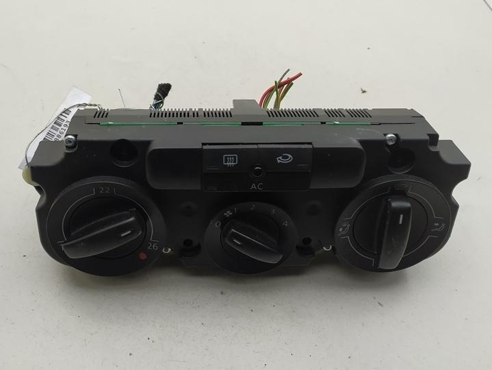 блок управления печки / климат-контроля Volkswagen Passat B6 2007, 1.9 л., дизель, МКПП, серый, седан, 1K0820047FT