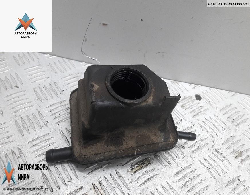 Бачок гидроусилителя Volkswagen Golf 4 поколение 1998, 1.9 л., дизель - фото №1