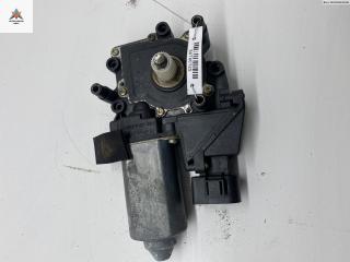моторчик стеклоподъемника передний правый Audi A6 4B/C5 1998, 2.4 л., бензин, МКПП, синий, универсал, 4B0959802E