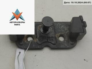 ответная часть (скоба) замка двери BMW 3 серия E46 [рестайлинг] 2004, 2.0 л., бензин, МКПП, синий, седан, 8203771