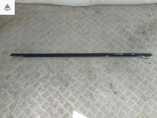 Молдинг стекла двери задней левой наружный Nissan Tiida C11 [рестайлинг] 2008, 1.6 л., бензин, МКПП, серый, седан