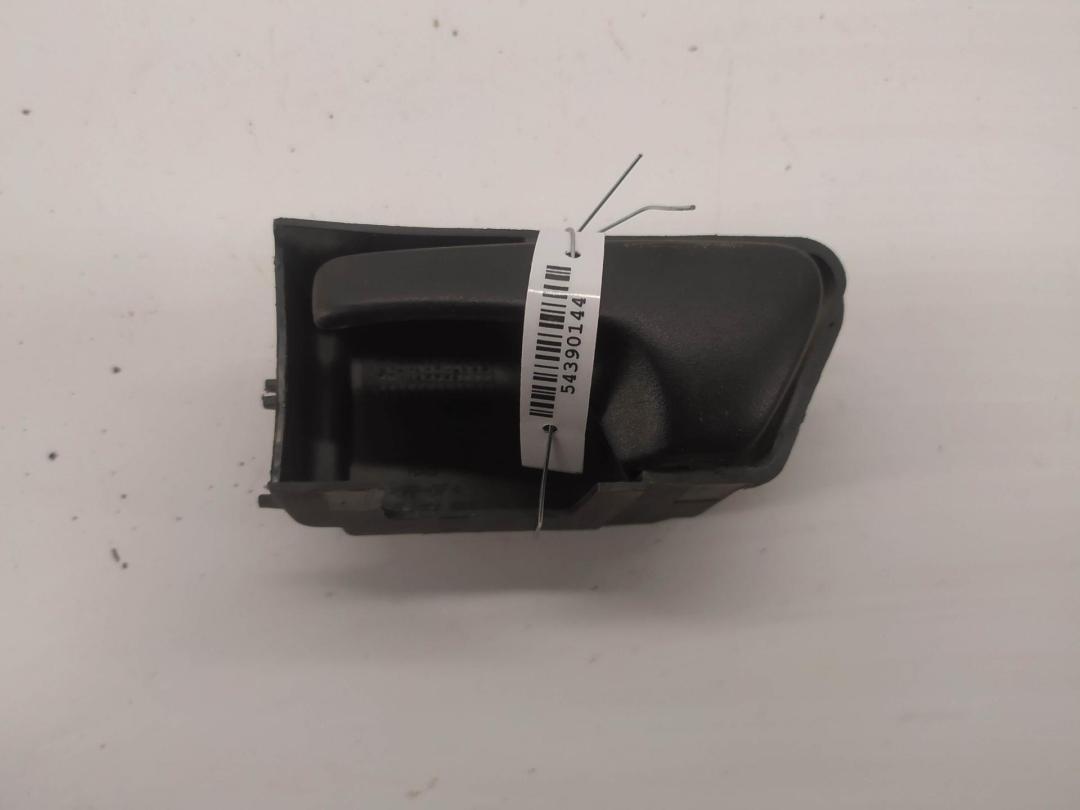 ручка внутренняя передняя левая Volkswagen Golf-3 1996, 1.4 л., бензин, МКПП, синий, хетчбэк 3 дв., 1H0837111