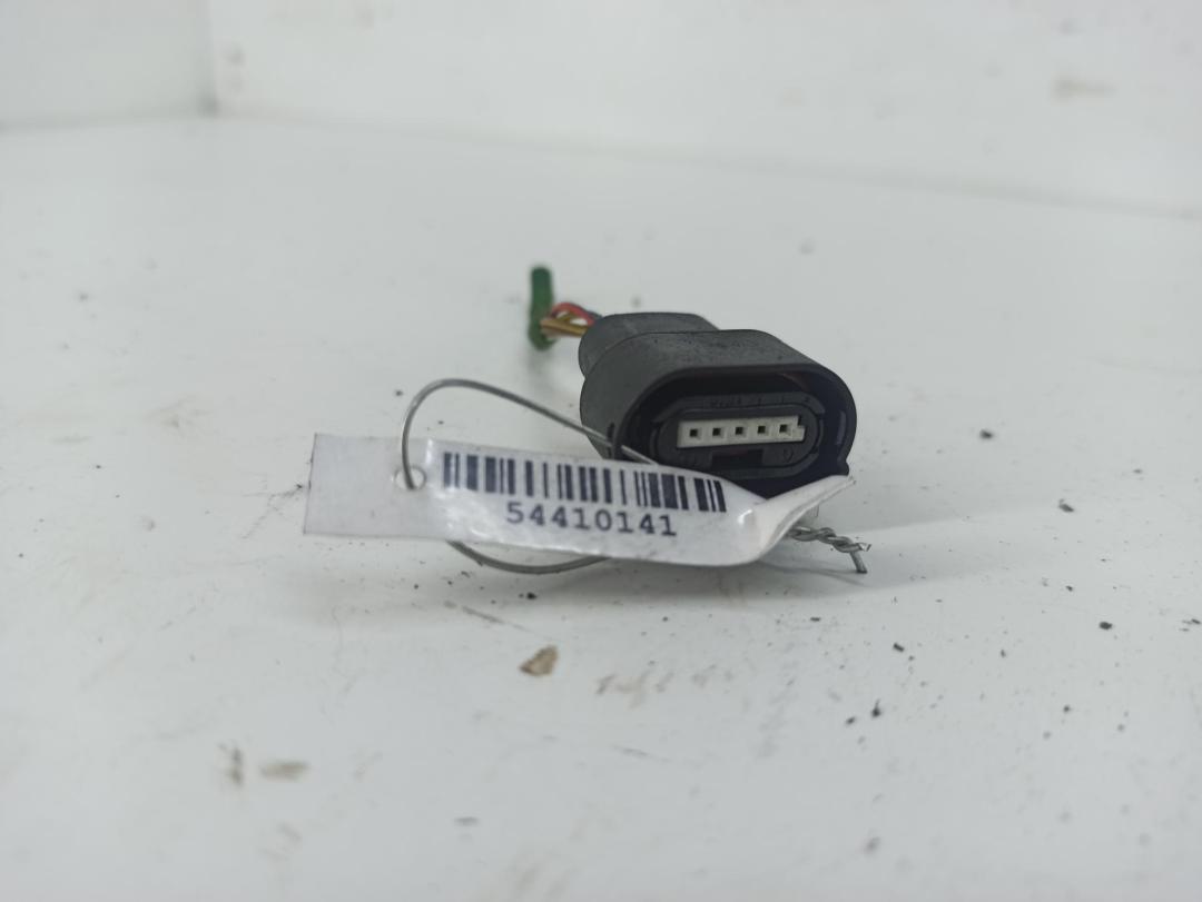 разъем (фишка) проводки Audi A4 B5 1996, 1.8 л., Ti, бензин, МКПП, красный, универсал, 964507 - фото №1