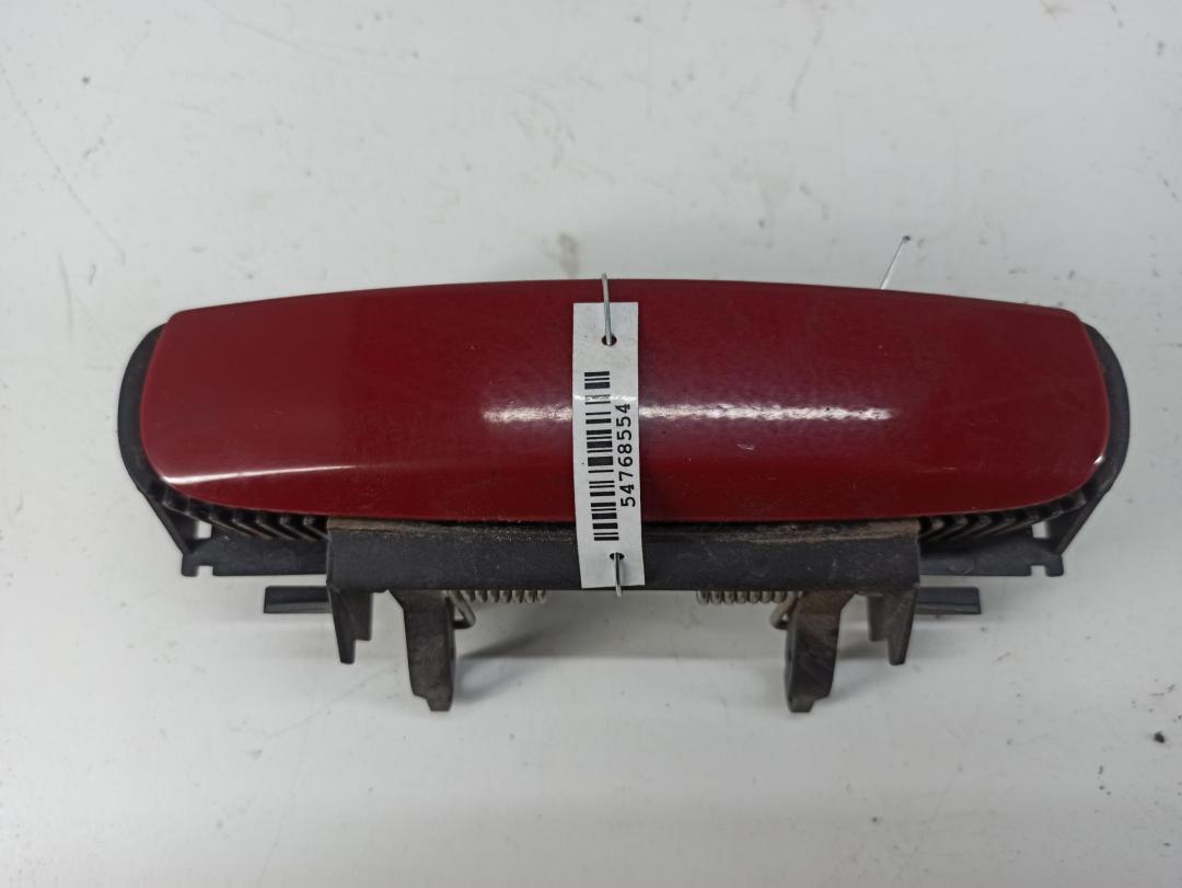 ручка наружная передняя правая Audi A4 B6 2002, 3.0 л., бензин, АКПП, красный, универсал, 4B0839885 - фото №1