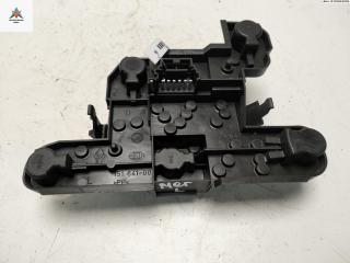 панель заднего левого фонаря Renault Megane 1 поколение [рестайлинг] 1999, 1.6 л., бензин, МКПП, серый, хетчбэк 5 дв., 51564100