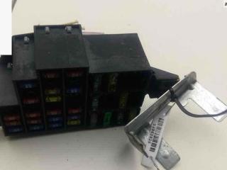 блок предохранителей Renault Clio 2 поколение 1998, 1.6 л., бензин, МКПП, жёлтый, хетчбэк 3 дв.