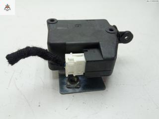 активатор замка багажника Mitsubishi Space Star 1 поколение 2001, 1.6 л., бензин, МКПП, красный, минивэн