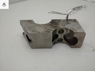 постель распредвала (бугель) Volkswagen Transporter T5 2003, 2.5 л., дизель, МКПП, серый, микроавтобус, U1319