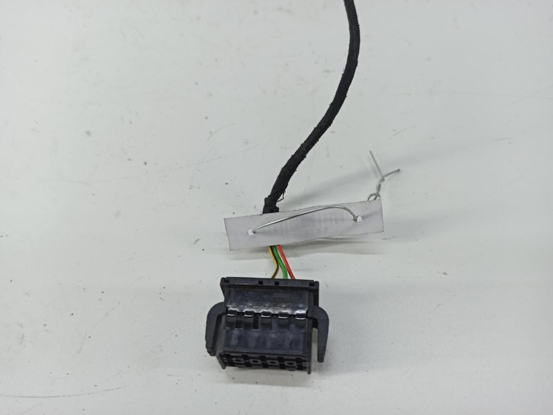 разъем (фишка) проводки Audi A4 B5 1997, 1.8 л., Ti, бензин, МКПП, серый, седан, 893971983