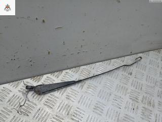 Щеткодержатель (поводок стеклоочистителя) передний Opel Ascona C 1987, 1.6 л., бензин, МКПП, красный, хетчбэк 5 дв., 90034415