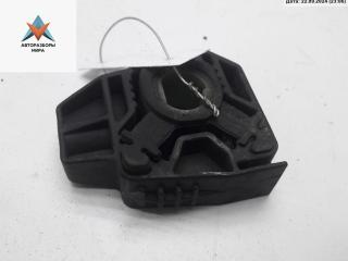 кронштейн радиатора Volkswagen Golf 4 поколение 2002, 1.6 л., бензин, МКПП, чёрный, хетчбэк 5 дв., 1J0806155