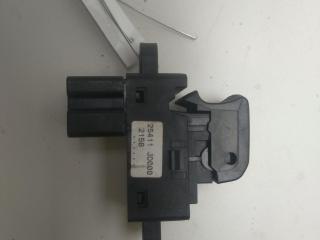 кнопка стеклоподъемника заднего левого Nissan Qashqai 1 поколение 2008, 1.6 л., бензин, МКПП, серый, внедорожник 5 дв.