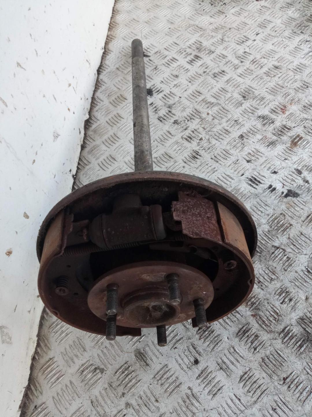полуось задняя (приводной вал, ШРУС) Nissan Vanette 2001, 2.3 л., дизель, МКПП, красный, микроавтобус
