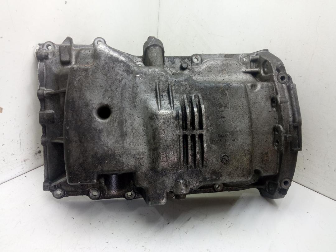 масляный поддон Mazda 6 GG 2003, 2.3 л., бензин, МКПП, серый, хетчбэк 5 дв., L32510401 - фото №1