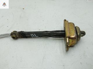 ограничитель открывания двери Nissan Terrano R20 1993, внедорожник 3 дв.