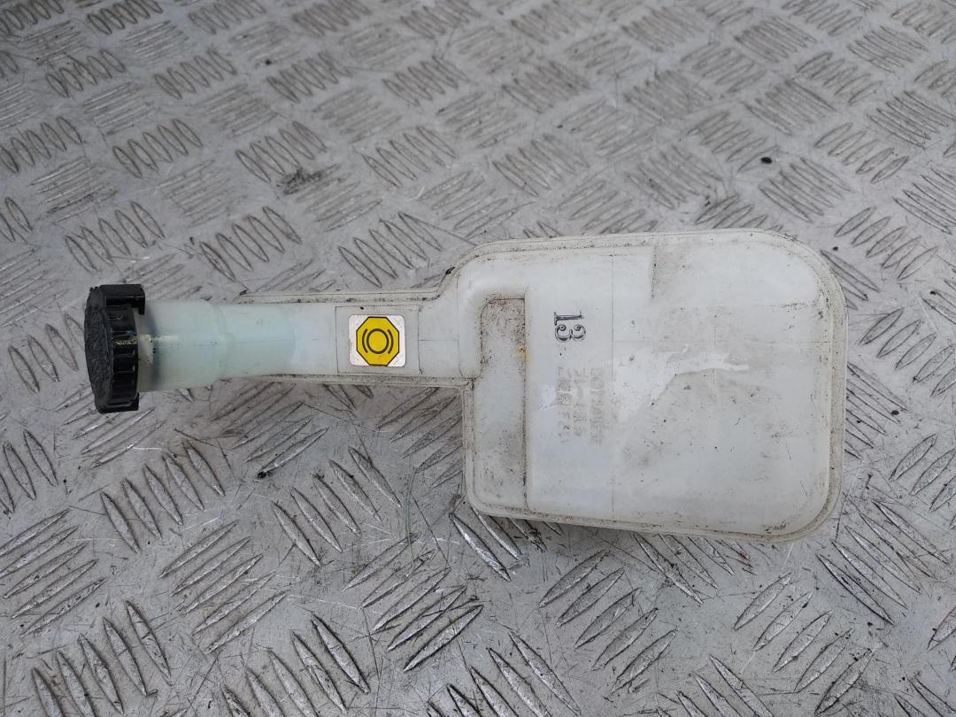 бачок тормозной жидкости Nissan Micra K13 2011, 1.2 л., бензин, АКПП, серый, хетчбэк 5 дв.
