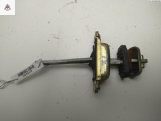 Ограничитель открывания двери задней Honda Civic 6 поколение 1997, хетчбэк 5 дв.