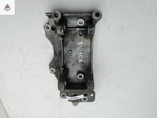 кронштейн генератора Citroen C5 1 поколение [рестайлинг] 2005, 2.0 л., бензин, МКПП, чёрный, хетчбэк 5 дв., 9648735580