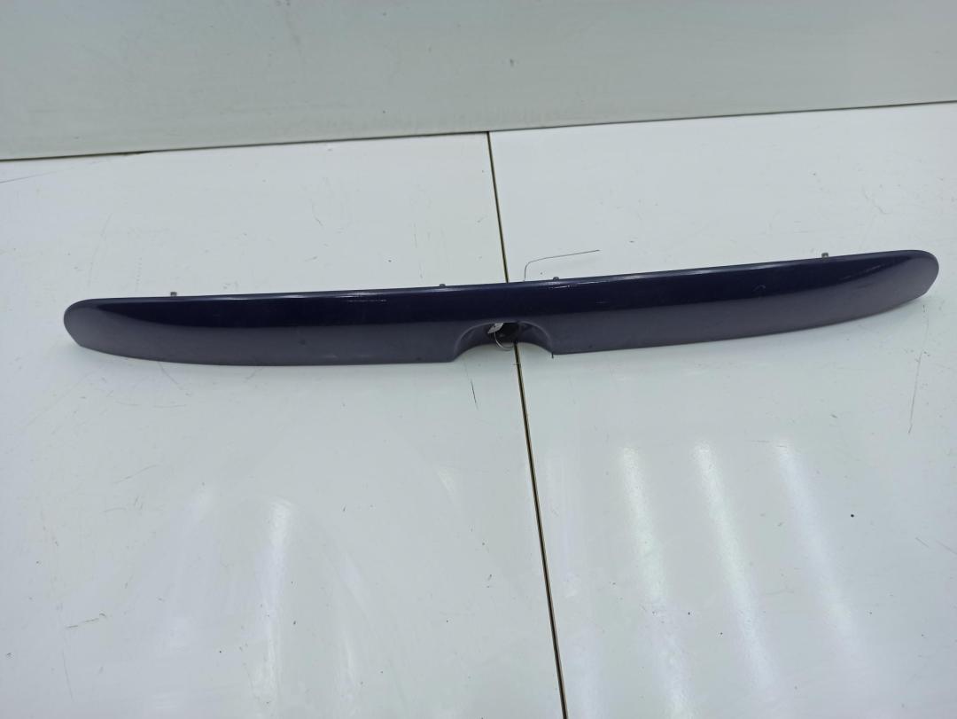 накладка двери (крышки) багажника Opel Omega B 2000, 2.2 л., бензин, МКПП, синий, универсал, 90379079