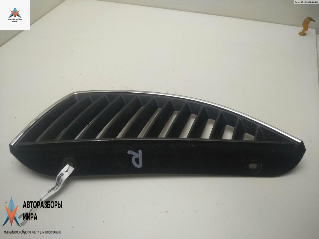 решетка радиатора Mitsubishi Lancer 9 поколение 2003, красный, универсал - фото №1