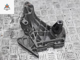 кронштейн двигателя Skoda Octavia mk2 (A5 1Z) 2006, 2.0 л., бензин, МКПП, красный, универсал