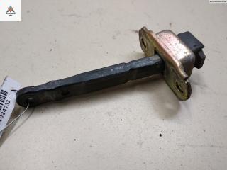 ограничитель открывания двери Mitsubishi Pajero 3 поколение [рестайлинг] 2002, внедорожник 5 дв.