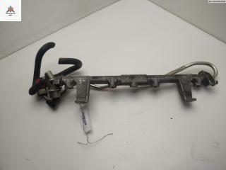 топливная рампа Ford Focus 1 поколение [рестайлинг] 2003, 1.8 л., бензин, МКПП, синий, хетчбэк 3 дв.