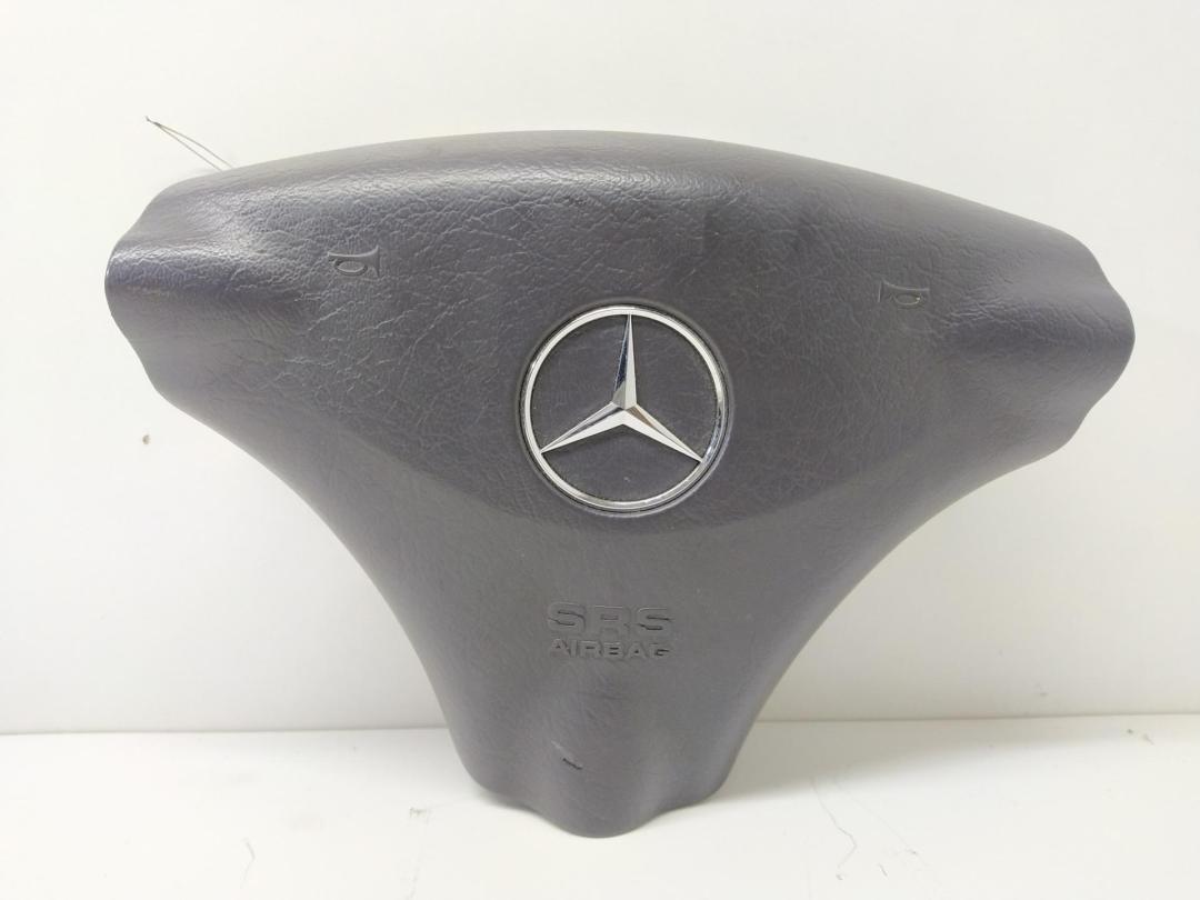 подушка безопасности водителя Mercedes-Benz A W168 2002, 1.7 л., дизель, АКПП, серый, хетчбэк 5 дв., A1684600298