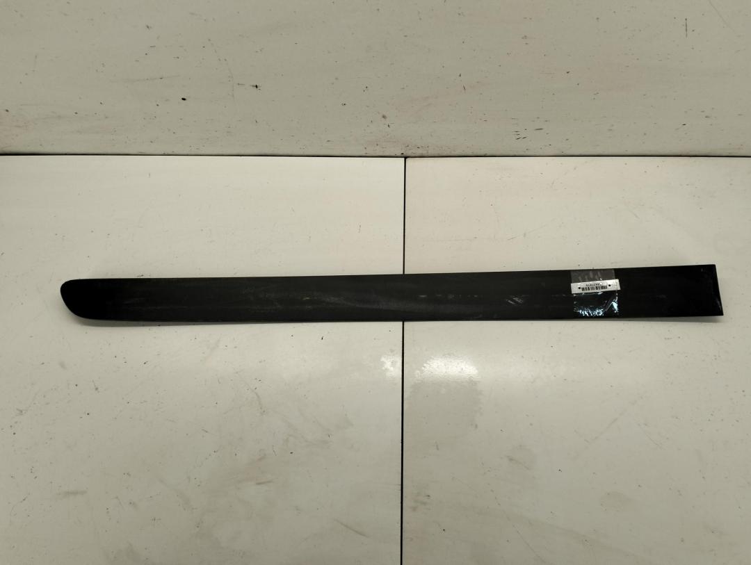 молдинг двери задней правой Volkswagen Touran 2003, 1.9 л., дизель, МКПП, чёрный, минивэн, 1T0853754B