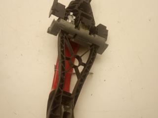 ручка наружная передняя правая Volvo C30 1 поколение [рестайлинг] 2009, 1.6 л., дизель, МКПП, красный, хетчбэк 3 дв.