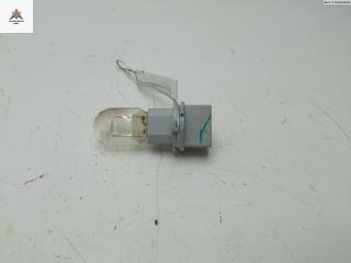 Патрон лампы фонаря Mazda 3 BK 2003, 1.4 л., бензин, МКПП, белый, хетчбэк 5 дв.